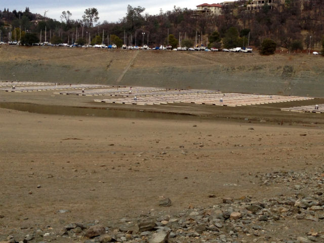 Folsom Lake boat docks drought