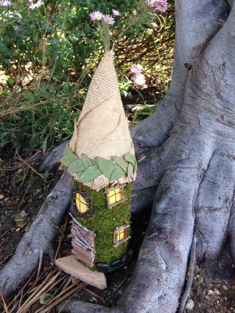 Fairy houses to make with your kids -- https://www.deilataylor.com