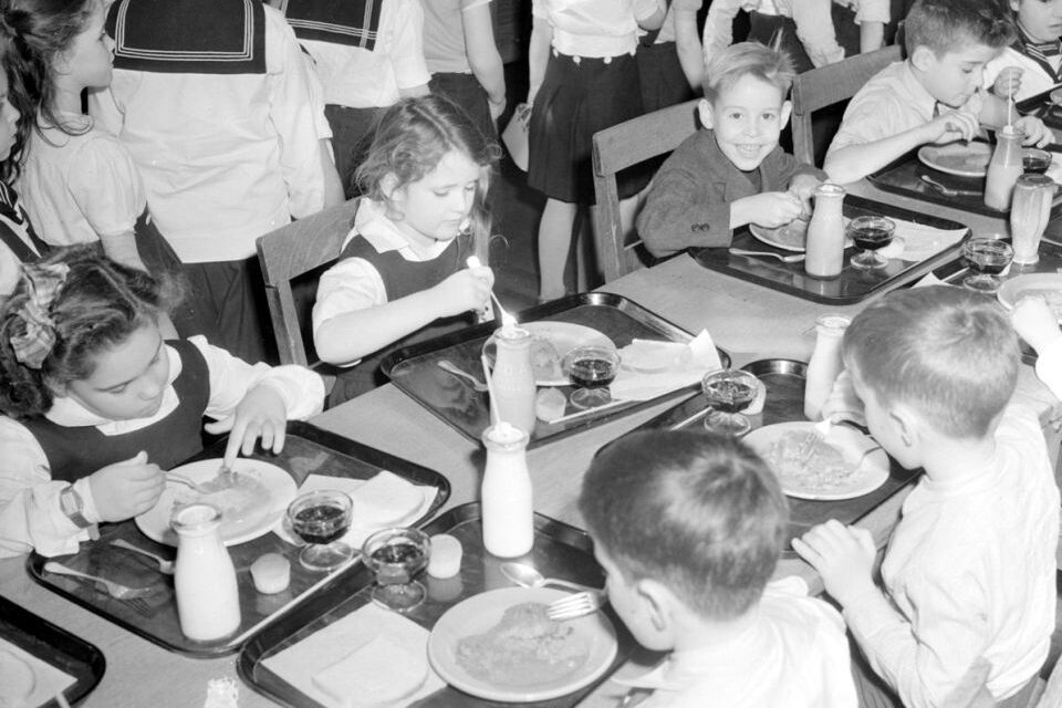 Elementary School Cafeteria Lunches in the 1960s